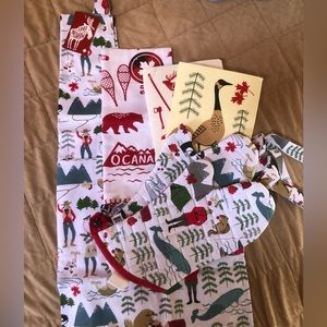 Apron set never used